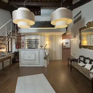 https://hotel-alma-domus.it-tuscanyhotel.com